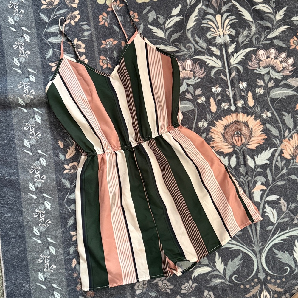 Romper - Picture 3 of 5